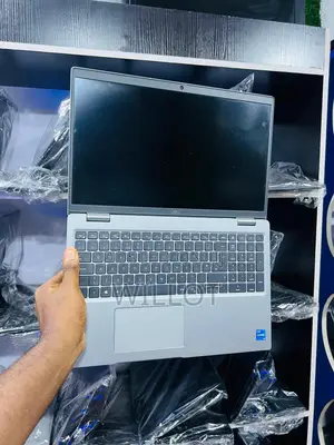 Laptop Dell Latitude 5520 16GB Intel Core i5 SSD 256GB