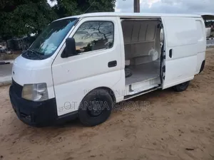 Nissan E20 2012 White