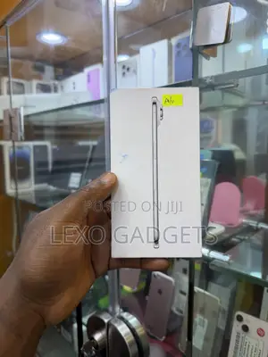 New Apple iPhone Air 256 GB Blue