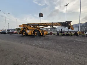 4x4 Grove Crane