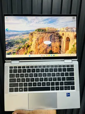 Laptop HP EliteBook x360 1030 G8 16GB Intel Core i7 SSD 512GB