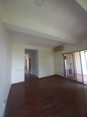 4bdrm Townhouse / Terrace in Lekki Phase 1 for rent