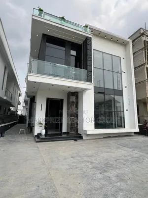 5bdrm Duplex in Megamound Estate for sale
