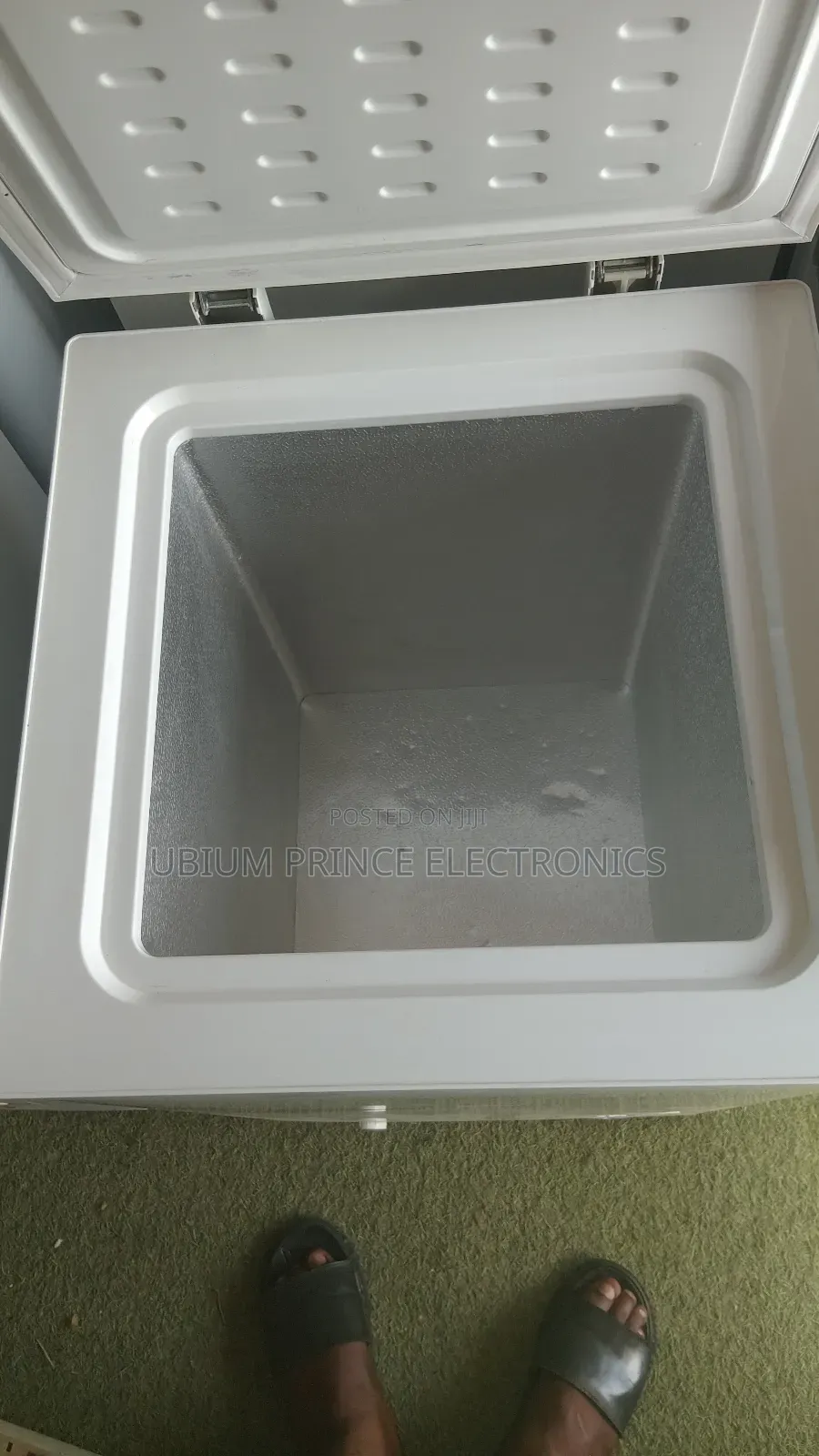 Essential 60l Freezer