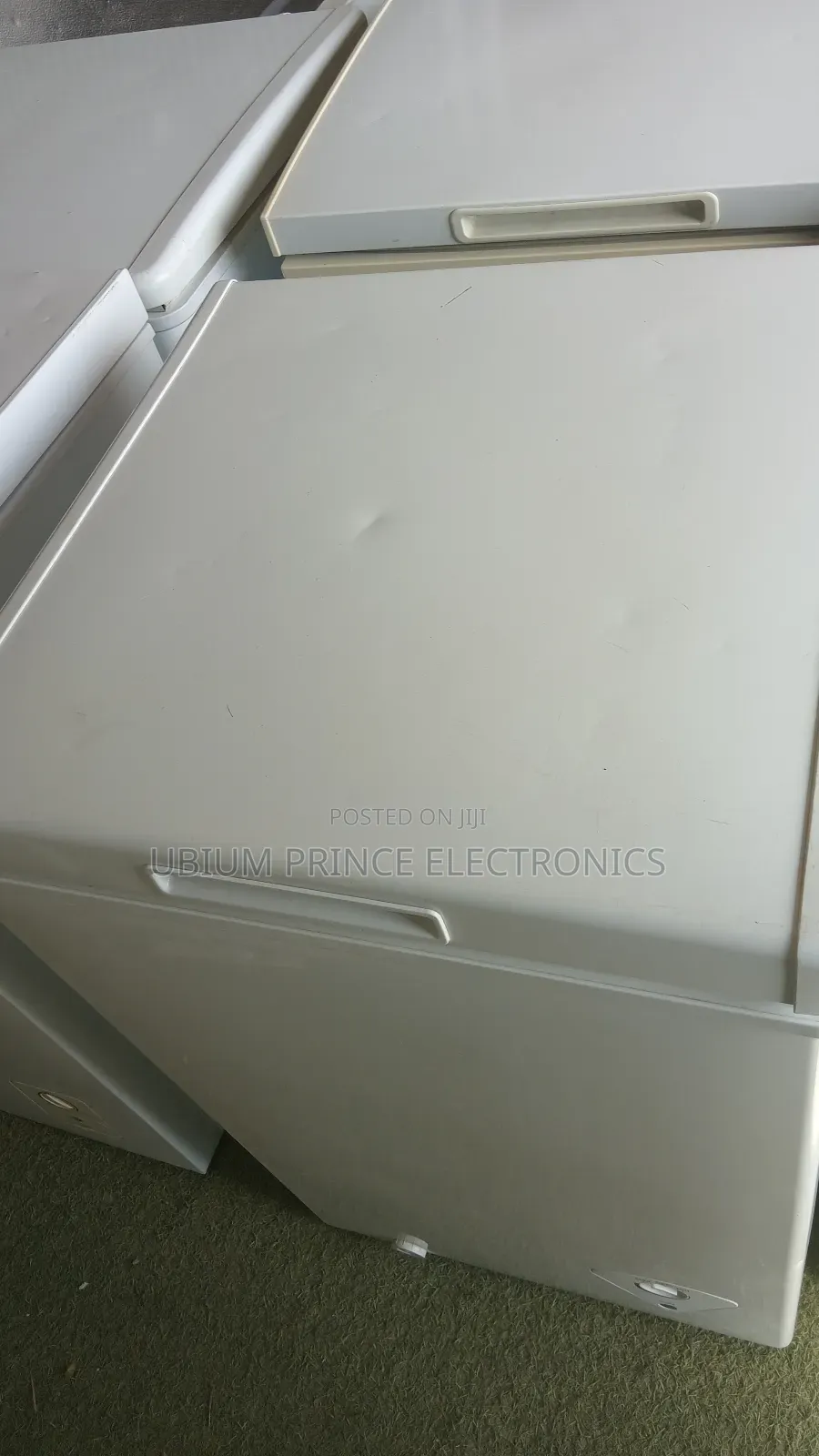 Essential 60l Freezer