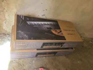 Yamaha Keyboard PSR-E483