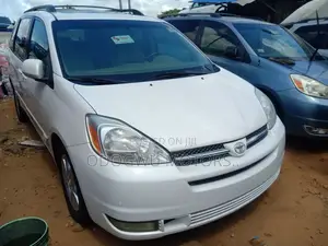 Toyota Sienna XLE Limited 2005 White