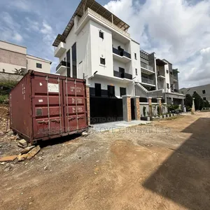 5bdrm Duplex in Guzape District for sale