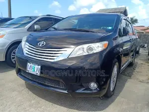 Toyota Sienna 2017 Black