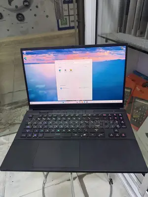 Laptop Asus ROG Zephyrus S GX701 16GB Intel Core i9 SSD 1T