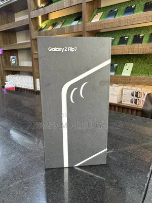 New Samsung Galaxy Z Flip7 256 GB