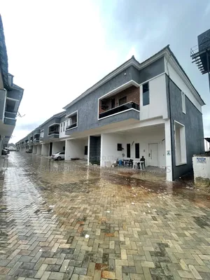 4bdrm Duplex in Lekki Phase 2 for sale