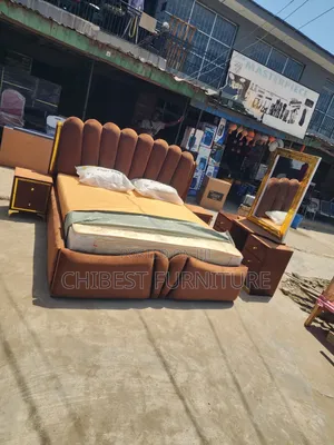 5ft Tall 6by6 Executive Bed Stand.