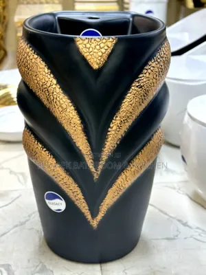 Luxury Black & Gold Standing Basin – Premium Modern Statement Piece