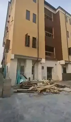4bdrm Duplex in Hossana, Ago Palace for sale