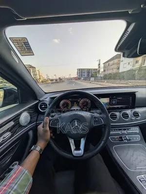 Mercedes-Benz E400 2018 Black