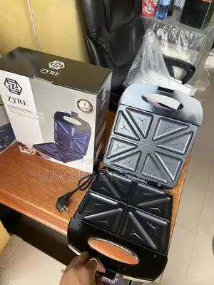 Zyre Four Face Toaster