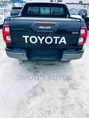 New Toyota Hilux 2025 Black