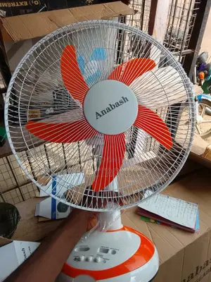 14 Inches Table Fan With Solar Panels and 2 Bulbs Inside Is Available