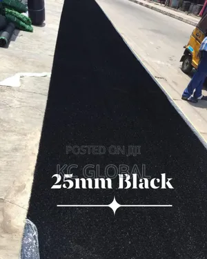 Synthetic Turf 30mm Black Each Roll Is 50 Square Meter