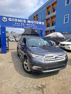 Toyota Highlander SE 2011 Gray