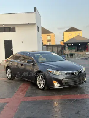 Toyota Avalon Limited Sedan FWD (3.5L 6cyl 6A) 2013 Gray