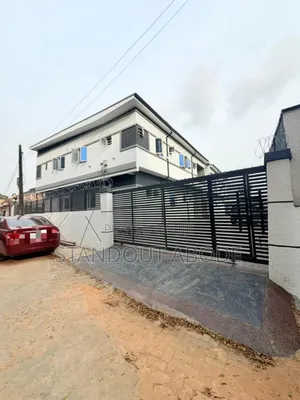 3bdrm Apartment in In An Estate, Oregun for sale