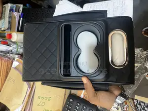 Hand Rest With Tissue Box