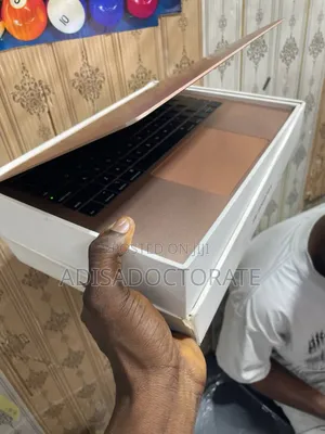 Laptop Apple MacBook Air 2018 8GB Intel Core i5 SSD 128GB