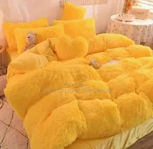 Yellow Faux Fur Duvet, Fitted Sheets and Pillowcase Set- 6/6