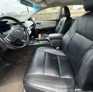 Toyota Avalon XLE Sedar FWD (3.5L 6cyl 6A) 2013 Silver