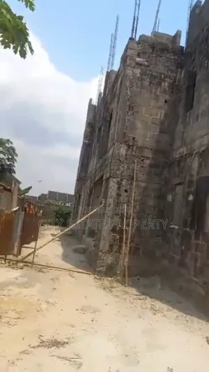 15bdrm Block Of Flats In Progress Estate, Rukpokwu For Sale