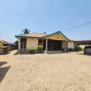 3bdrm Bungalow in Akala Express for sale
