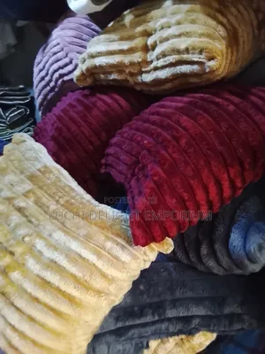 Soft Cool Luxury Unique Decoration Throw Pillows 18by18