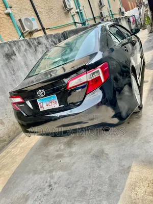 Toyota Camry SE 4dr Sedan (2.5L 4cyl 6A) 2013 Black