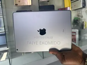 Apple iPad Wi-Fi 32 GB