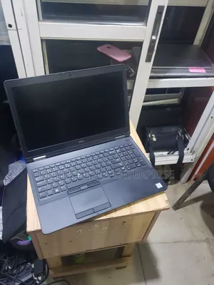 Laptop Dell Latitude E5570 8GB Intel Core i7 SSD 128GB