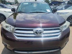 Toyota Highlander 2013 Red