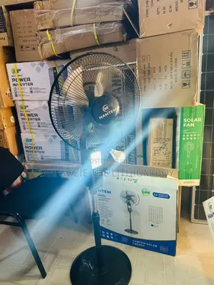 16 Inches Solar Fan and Rechargeable Battery With Light in Abuja Jabi