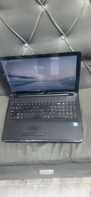 Laptop HP 15-da2933nia 8GB Intel Core i3 HDD 1T