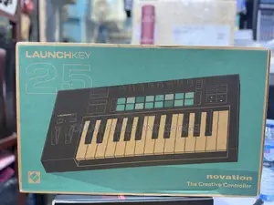 Novation Launchkey 25 Mk4 Usb-C Midi Keyboard