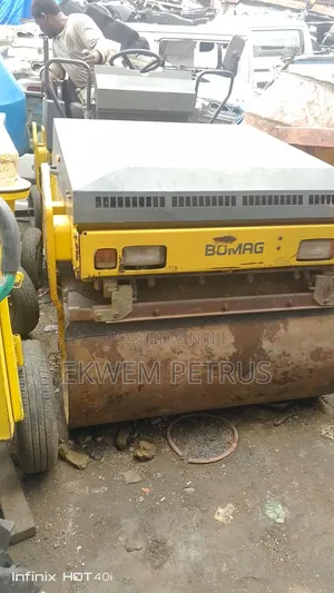 Japanese Used Ride on Tandem Vibratory Compactor Roller Machine