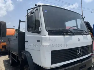 Mercedes-Benz 814 Pick Up