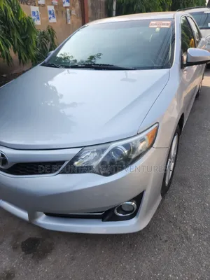 Toyota Camry SE 4dr Sedan (2.5L 4cyl 6A) 2013 Silver