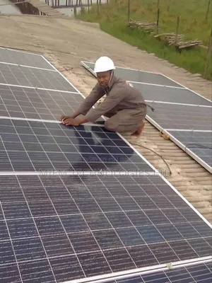 Solar Panel Installer
