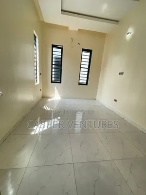 1bdrm Shared Apartment in Gra, Ikota for rent