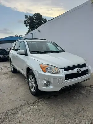 Toyota RAV4 2010 White