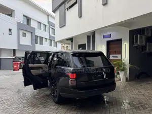 Land Rover Range Rover 5.0L Supercharged LWB 2018 Black
