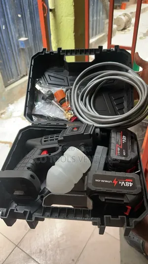 Portable Cordless High-pressure Car Washer
