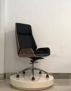 Unique Executive Office Swivel Chair